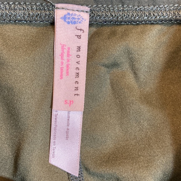 Free People Capri size S - Picture 3 of 4